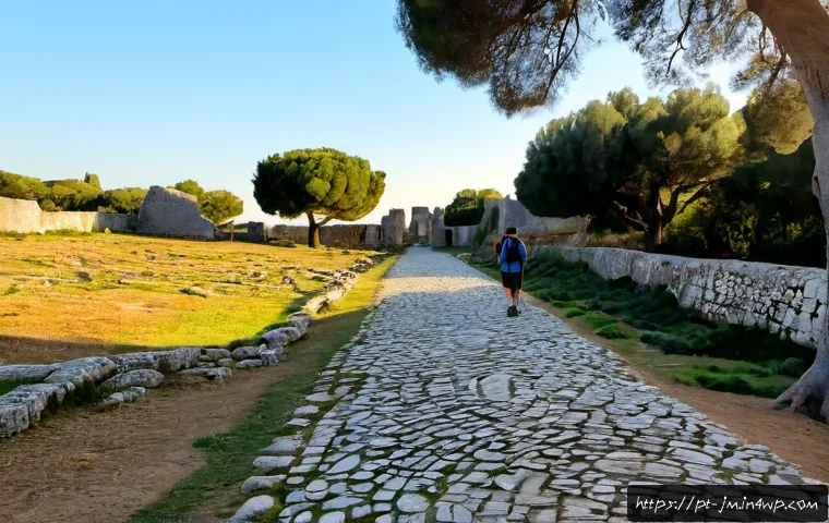 고대 문명 탐방을 위한 역사적 도보 루트 - Photorealistic early morning walking route through the ancient Roman ruins of Conímbriga, Portugal, ...